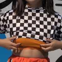 【再販】2024販売！４Ｋ高画質！ダンス！大きいものが上に着てるシャツから出ようとしても踊る！a144