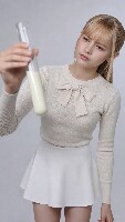 【AI生成作品part3】  ザーメンを観察し試飲する白人女子大生アンナちゃん