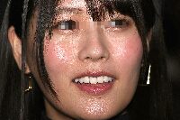 キャンギャルの顔面アップ080