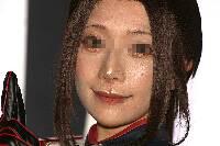 コスプレイヤーの顔面アップ218