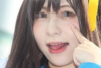 コスプレイヤーの顔面アップ104