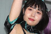 コスプレイヤーの顔面アップ169