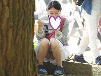 大特価販売！！お座りお姉さん発見！！大変です！！パンツが見えてますよ７１～８０