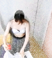 就職前研修の色白女子大生の生着替えを監視！