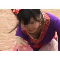 胸元全開！！おっぱい見えそう！生おっぱいヤバス！！407【高画質動画】