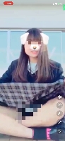 制服超かわいい子が外で解放ちらちら配信