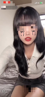 美人で超かわいい子の三角ゾーンちらちら配信