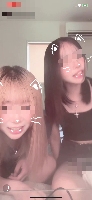 お部屋で超絶かわいい子がちらちら配信