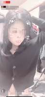 お部屋でパンイチかわいい子のちら配信