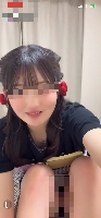 凄くかわいい子がお部屋で沢山ちらちら配信